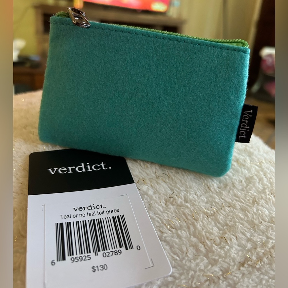 Verdict felt purse